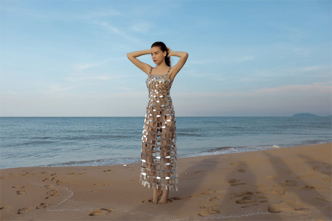 Những bộ váy mặc như không gây tranh cãi của Thuỷ Tiên, Hà Hồ và người đẹp Việt