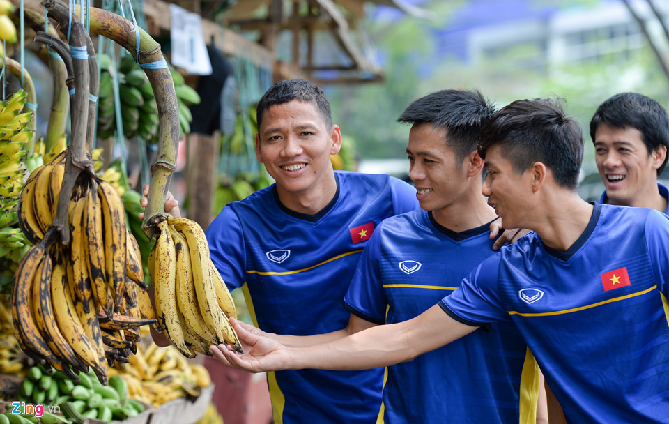 Đức Huy, Văn Đức háo hức khi được ăn mít trên đất Indonesia