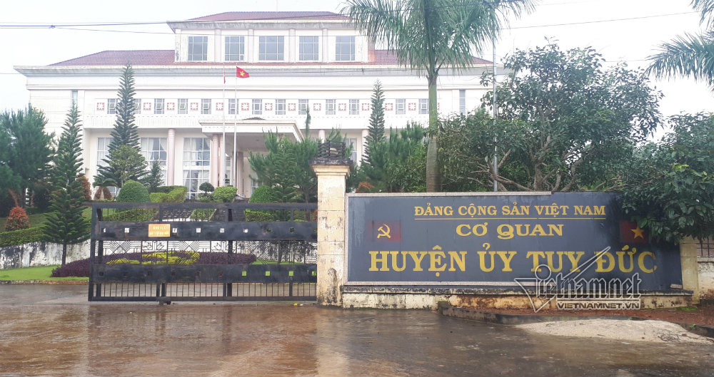 Đắk Nông: Tuổi xế chiều, cán bộ Tỉnh ủy bị bồ quậy đòi tiền nuôi con