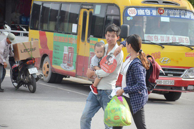 Ngày làm việc cuối cùng trước kỳ nghỉ 2/9: Hàng nghìn người chen chúc tại bến xe, cửa ngõ kẹt cứng