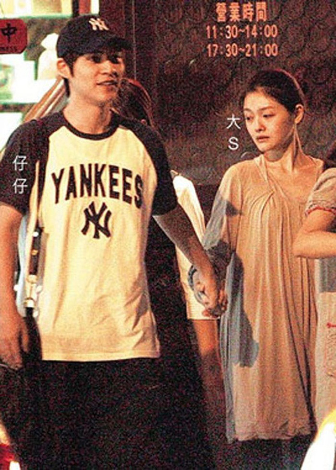 Châu Du Dân: Chàng lãng tử Vườn sao băng lận đận tình duyên, hết chúc phúc người yêu đi lấy chồng đến tiễn bạn gái cũ về nơi an nghỉ