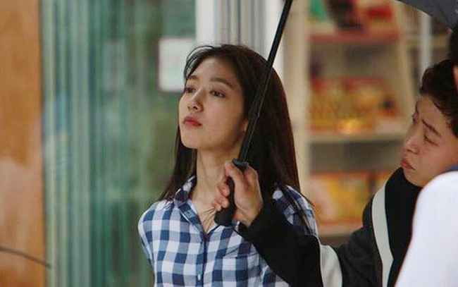 Yêu sách, chảnh chọe, thích đòi hỏi dẫn đến hậu quả nhãn tiền dành cho nghệ sĩ tự tay bóp chết sự nghiệp của mình Yêu sách, chảnh chọe, thích đòi hỏi dẫn đến hậu quả nhãn tiền dành cho nghệ sĩ tự tay bóp chết sự nghiệp của mình