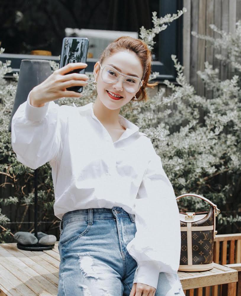 Muốn được sếp khen, đồng nghiệp xuýt xoa thì tham khảo ngay tủ đồ của 4 mỹ nhân này!