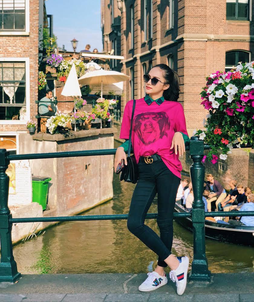 Muốn được sếp khen, đồng nghiệp xuýt xoa thì tham khảo ngay tủ đồ của 4 mỹ nhân này!