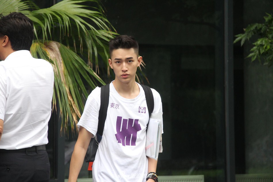 Ngày nhập học của lò đào tạo minh tinh Châu Á: Nhìn đâu cũng thấy trai xinh gái đẹp Ngày nhập học của lò đào tạo minh tinh Châu Á: Nhìn đâu cũng thấy trai xinh gái đẹp