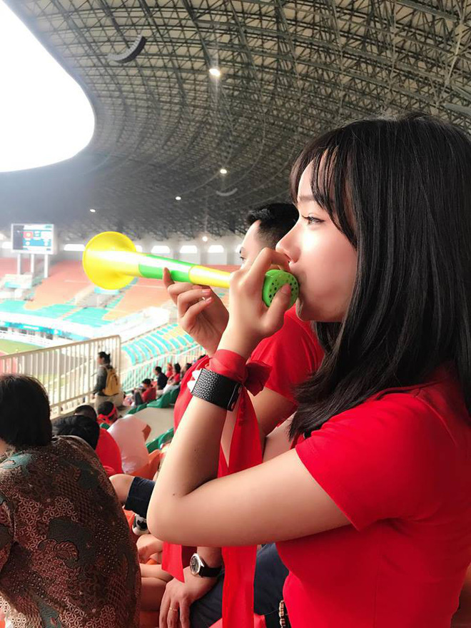 Nữ CĐV Việt được săn lùng trên mạng xã hội Hàn Quốc, danh tính khiến nhiều người bất ngờ