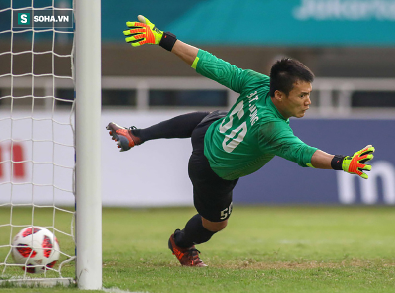 U23 UAE đã hóa giải chiêu lạ của Bùi Tiến Dũng thế nào?