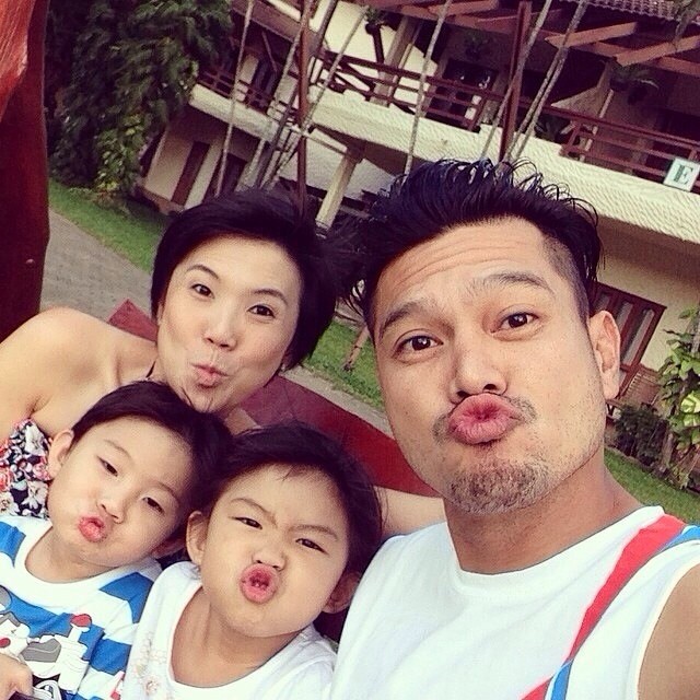 Cặp kè với sếp từ khi con người ta mới ẵm ngửa đến lúc có nhóc thứ hai, cô gái hỏi chị em cách nâng hạng thành sếp bà