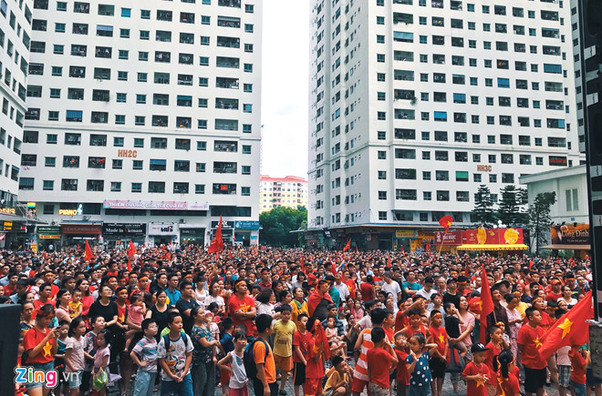 Hàng triệu cổ động viên lặng người sau loạt penalty cân não