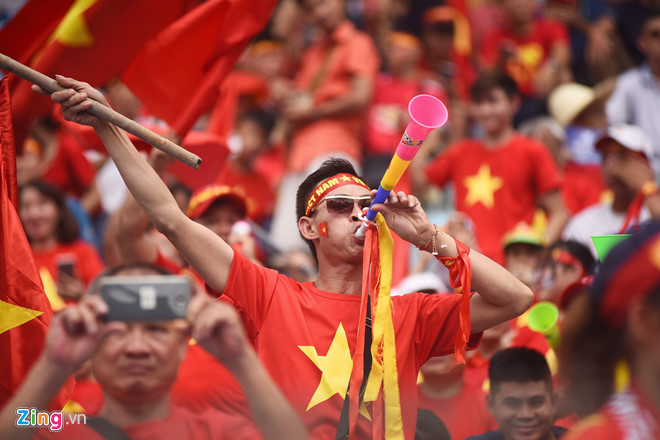 Hàng triệu cổ động viên lặng người sau loạt penalty cân não