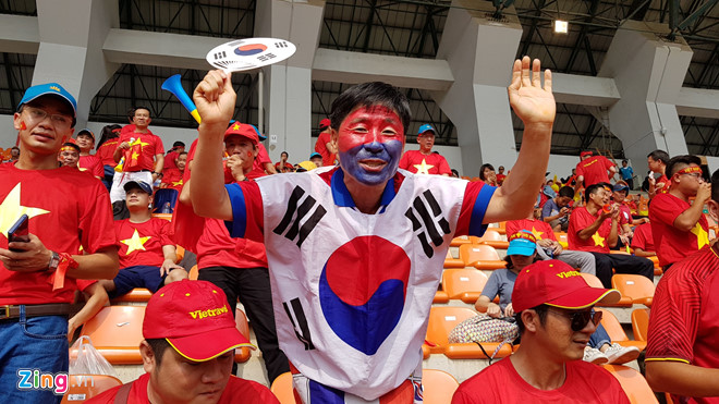 Hàng triệu cổ động viên lặng người sau loạt penalty cân não