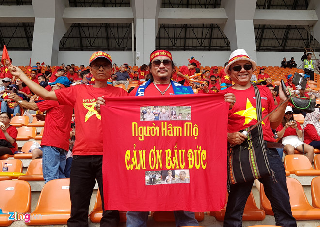 Hàng triệu cổ động viên lặng người sau loạt penalty cân não