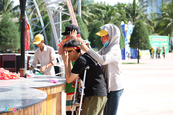 Hàng triệu cổ động viên lặng người sau loạt penalty cân não