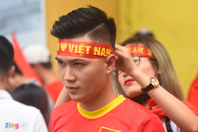 Hàng triệu cổ động viên lặng người sau loạt penalty cân não