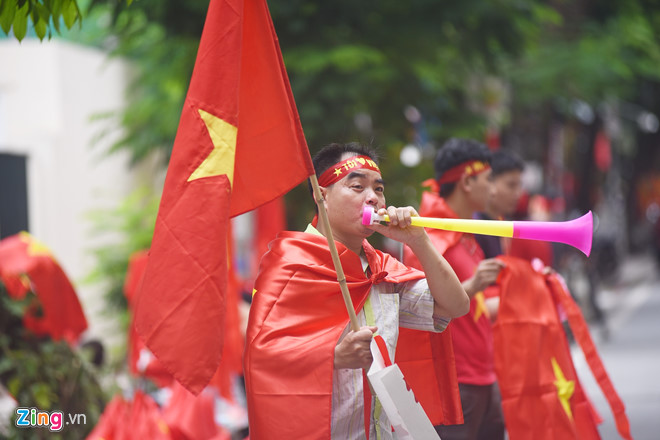 Hàng triệu cổ động viên lặng người sau loạt penalty cân não