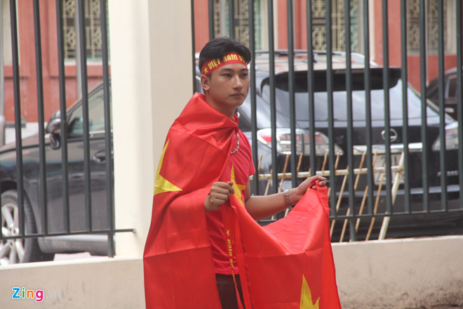 Hàng triệu cổ động viên lặng người sau loạt penalty cân não