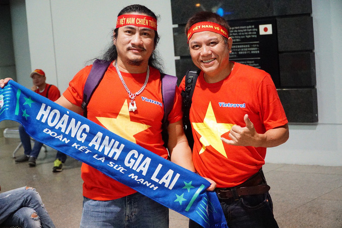 Hơn 300 CĐV bay sớm sang Indonesia tiếp lửa cho Olympic Việt Nam tranh HCĐ