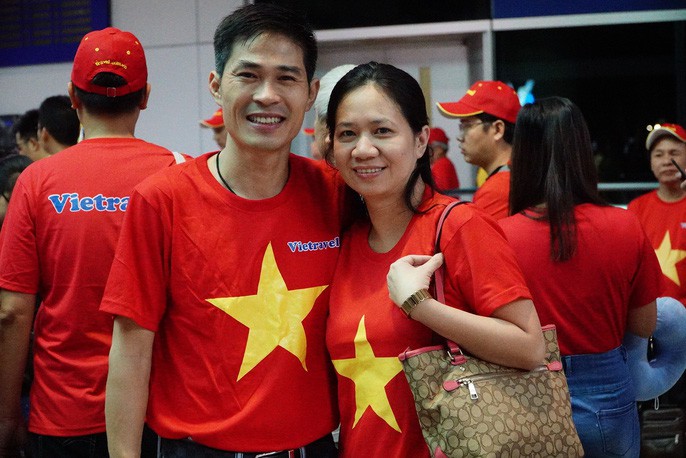 Hơn 300 CĐV bay sớm sang Indonesia tiếp lửa cho Olympic Việt Nam tranh HCĐ