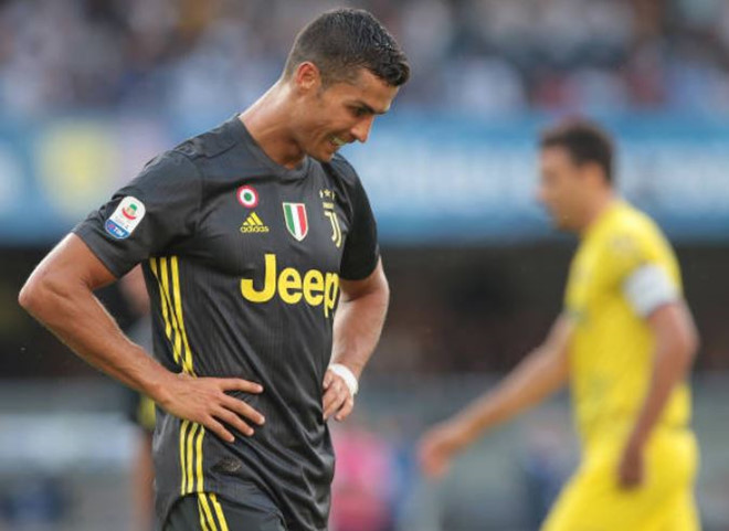 Ronaldo không tới lễ trao giải của UEFA vì biết trước mình thua cuộc