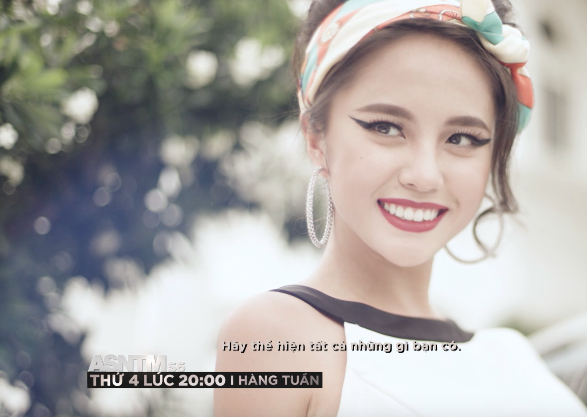 Asias Next Top Model tập 3: Sau khi khóc lóc vì bị cắt tóc ngắn, Rima Thanh Vy tiếp tục ngất trong buổi chụp hình