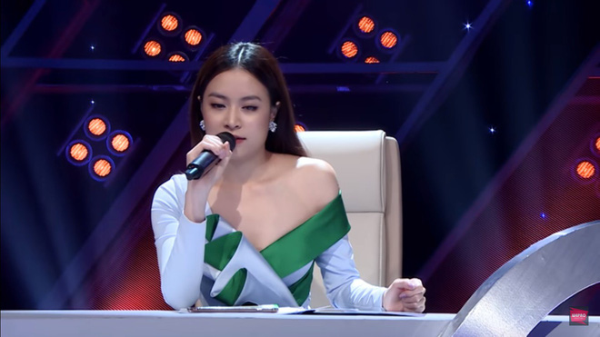 The Debut tập 13: Hương Tràm và Hoàng Thùy Linh liên tiếp đá đểu nhau trên sóng truyền hình