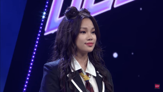 The Debut tập 13: Hương Tràm và Hoàng Thùy Linh liên tiếp đá đểu nhau trên sóng truyền hình