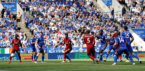 Thắng sát nút, The Kop giữ vững ngôi đầu