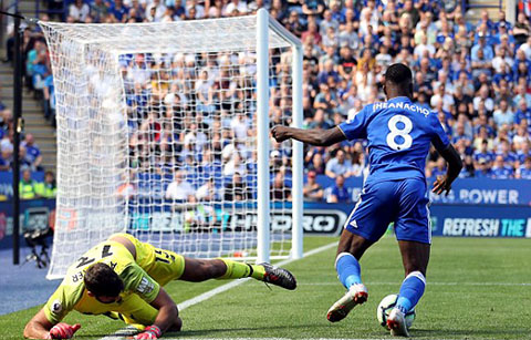 Thắng sát nút, The Kop giữ vững ngôi đầu