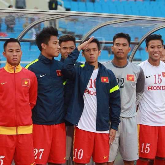 Tiền đạo Văn Quyết - người ghi bàn thắng tung lưới Olympic UAE già thứ nhì đội tuyển, là anh rể tương lai của Duy Mạnh