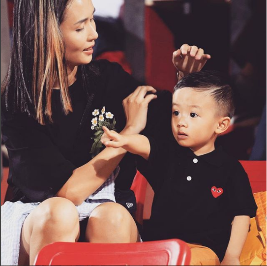 Tiền đạo Văn Quyết - người ghi bàn thắng tung lưới Olympic UAE già thứ nhì đội tuyển, là anh rể tương lai của Duy Mạnh