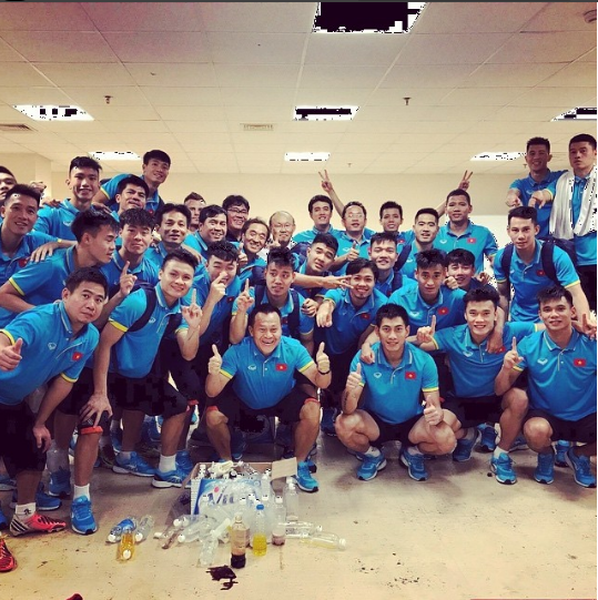 Tiền đạo Văn Quyết - người ghi bàn thắng tung lưới Olympic UAE già thứ nhì đội tuyển, là anh rể tương lai của Duy Mạnh