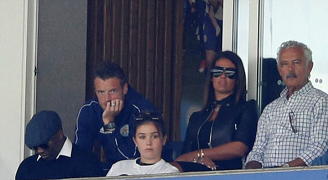 Thắng sát nút, The Kop giữ vững ngôi đầu