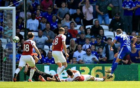 Song tấu Aubameyang - Lacazette nổ súng, Arsenal nối tiếp mạch thắng