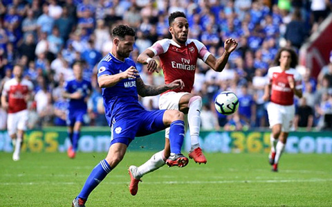 Song tấu Aubameyang - Lacazette nổ súng, Arsenal nối tiếp mạch thắng