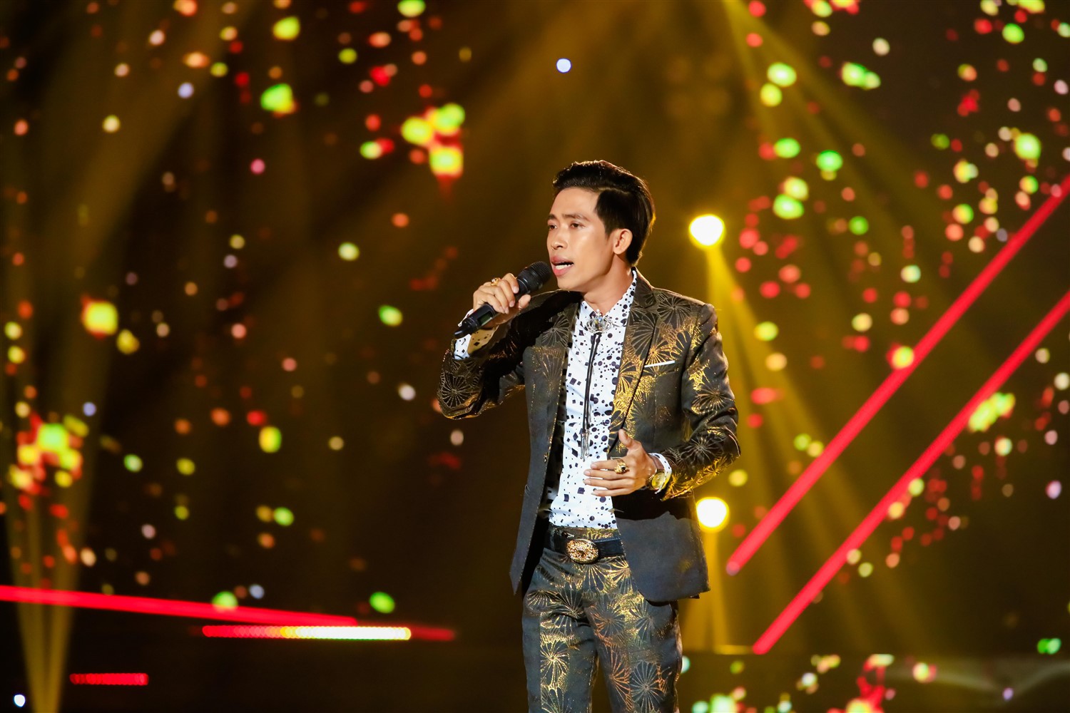 Ca sĩ thần tượng: Minh Tuyết bức xúc tố Trần Thành nói nhiều