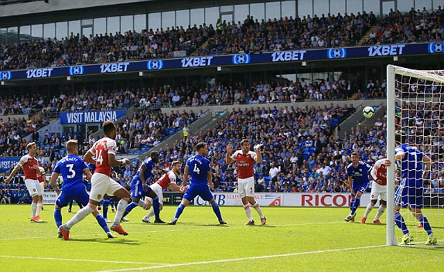 Song tấu Aubameyang - Lacazette nổ súng, Arsenal nối tiếp mạch thắng