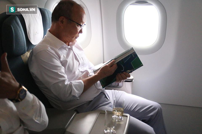 U23 Việt Nam nhận món quà đặc biệt trên chuyến bay về nước