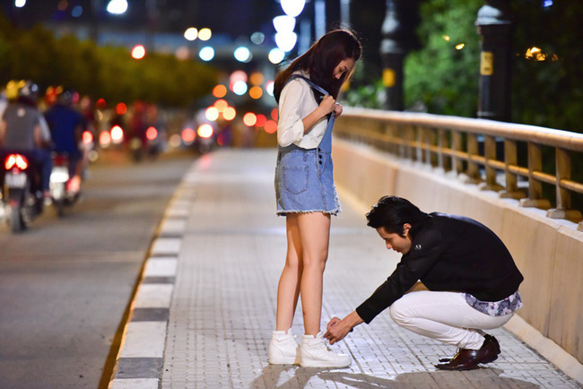 Mệt mỏi vì phải chăm vợ nhập viện đã đành, chồng choáng váng khi nghe lời thỏ thẻ của con gái nhỏ