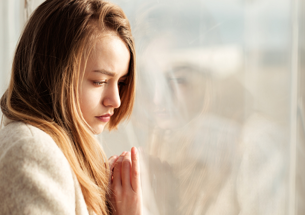 Mới cưới chưa được bao lâu, tôi đã phải còng lưng trả nợ cho mẹ chồng