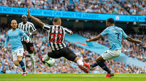 Man City 2-1 Newcastle: Man Xanh thắng thiếu thuyết phục