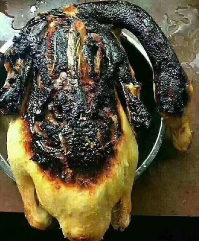 Nhân dịp lễ 2/9, cô vợ hào hứng làm vịt luộc cho cả nhà ăn, nào ngờ thành món vịt om kẹo đắng