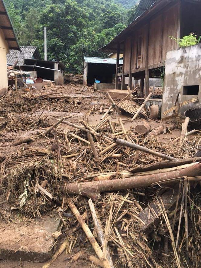 Hình ảnh mưa lũ tàn phá khủng khiếp ở Mường Lát