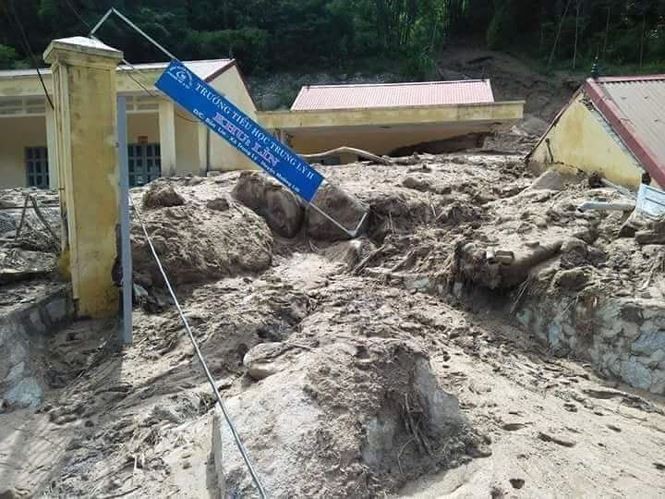 Hình ảnh mưa lũ tàn phá khủng khiếp ở Mường Lát