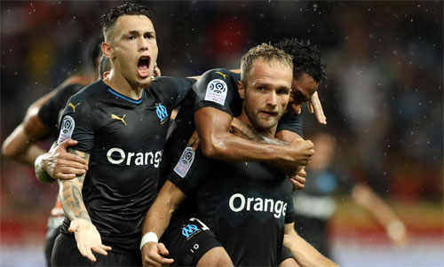 Monaco kém PSG tám điểm chỉ sau bốn vòng