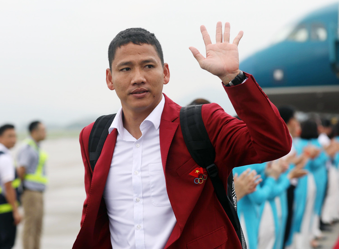 Những khoảnh khắc khi trở về Hà Nội của tuyển Olympic