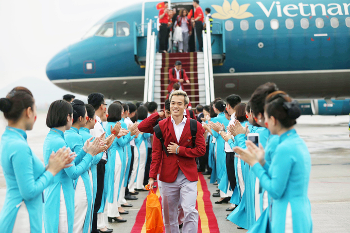 Những khoảnh khắc khi trở về Hà Nội của tuyển Olympic