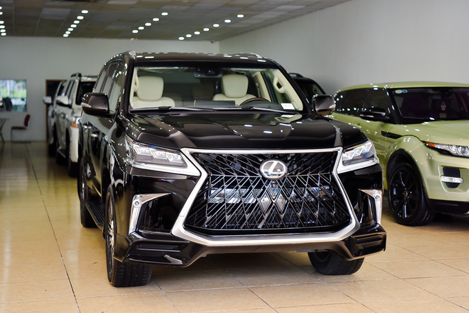 Lexus LX 570 phiên bản 4 chỗ của Dubai tại Việt Nam