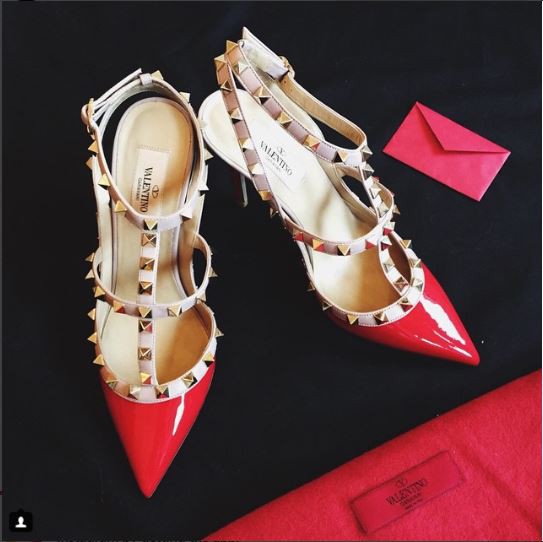 Nhan sắc kẹo ngọt, gia thế giàu có của Quỳnh Anh - cô gái khiến Duy Mạnh đang dự lễ mừng công vẫn tranh thủ ra gặp mặt