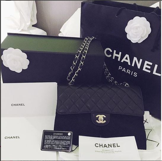 Nhan sắc kẹo ngọt, gia thế giàu có của Quỳnh Anh - cô gái khiến Duy Mạnh đang dự lễ mừng công vẫn tranh thủ ra gặp mặt