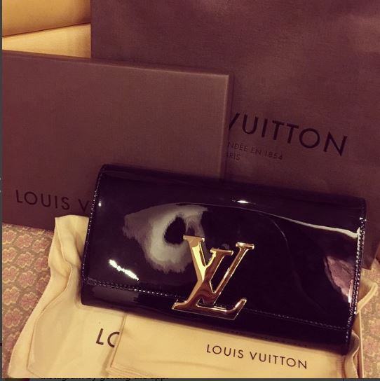 Nhan sắc kẹo ngọt, gia thế giàu có của Quỳnh Anh - cô gái khiến Duy Mạnh đang dự lễ mừng công vẫn tranh thủ ra gặp mặt